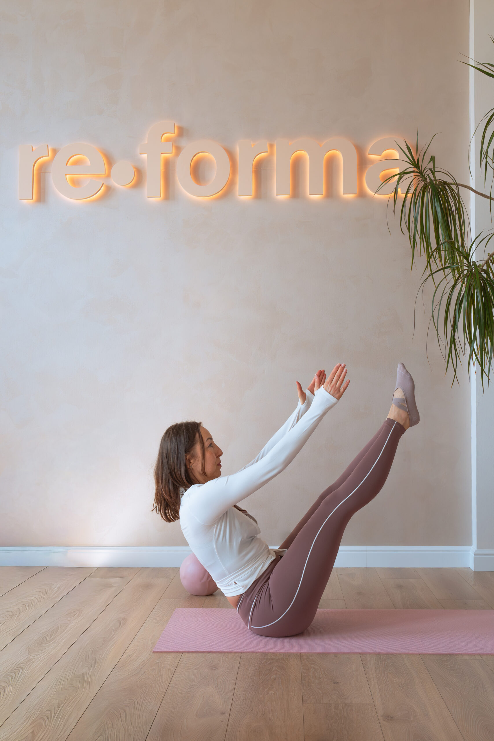 Pilates na macie w reforma studio pilates